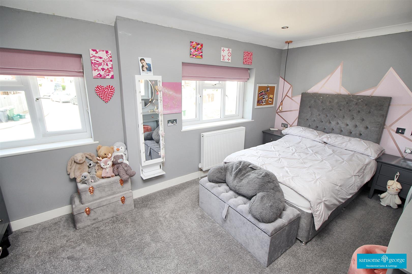 Staddlestone Close, Tilehurst, Reading